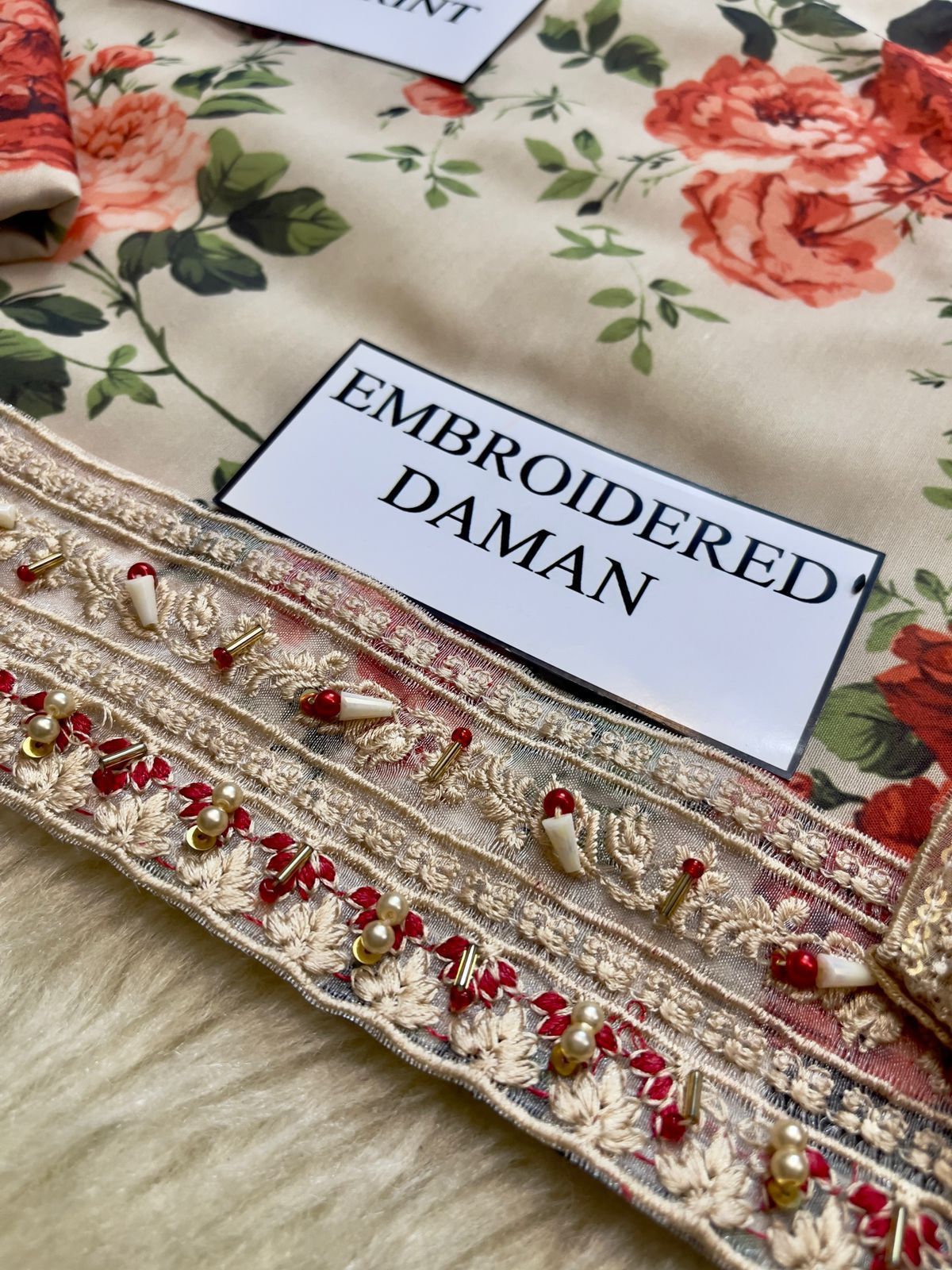 3 Pc EMBROIDERED DIGITAL SWIS LAWN Suit