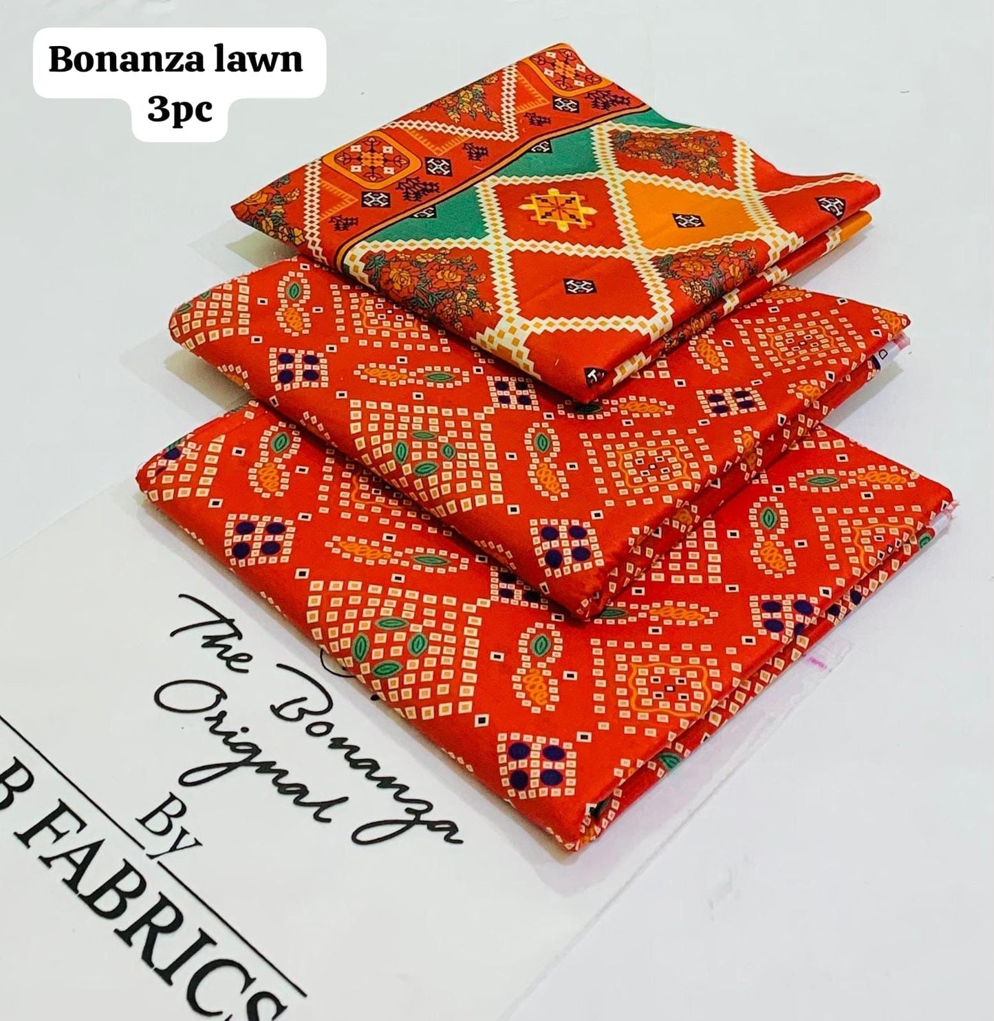 3 pc branded lawn suit, cash on delivery