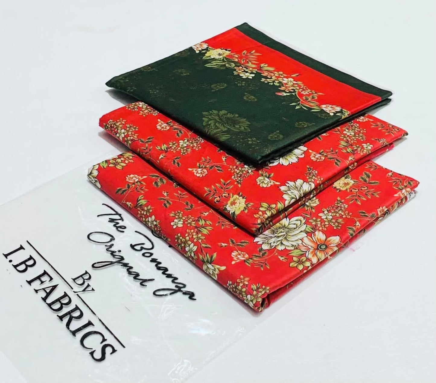 3 pc branded lawn suit, cash on delivery